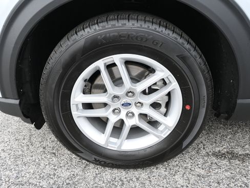 New 2026 Ford Explorer Active w/ Active Comfort Package RWD image 11