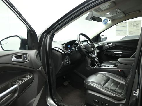 Certified 2019 Ford Escape SEL image 9