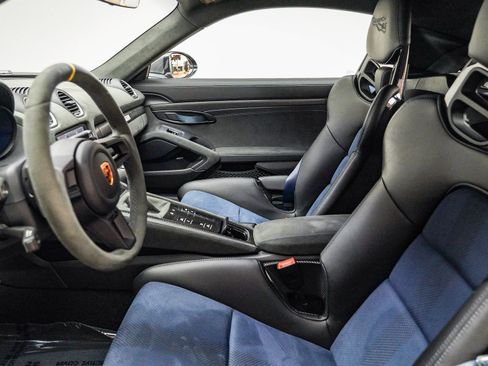 Used 2025 Porsche 718 Cayman GT4 RS image 21