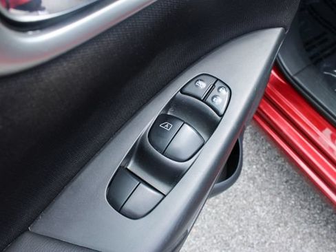 Used 2019 Nissan Sentra SV FWD image 11