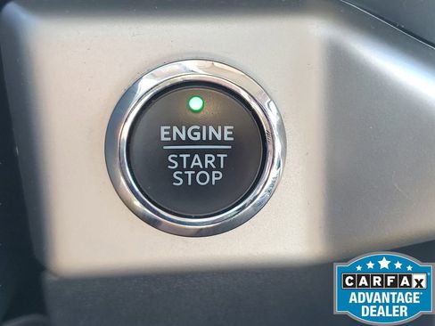 Used 2022 Ford Expedition XLT image 28