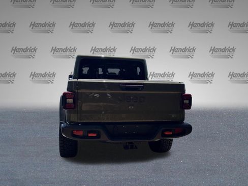 Used 2025 Jeep Gladiator Mojave w/ Convenience Group AWD/4WD image 7