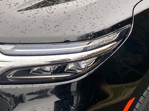 Used 2023 Chevrolet Equinox Premier image 5