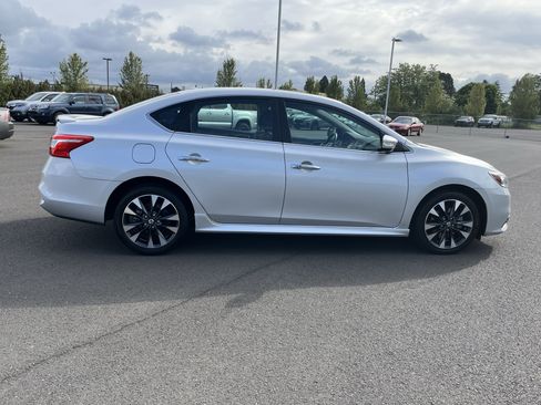 Used 2018 Nissan Sentra SR Turbo FWD image 6