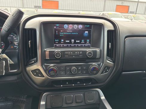 Used 2018 Chevrolet Silverado 1500 LTZ w/ Texas Edition image 17