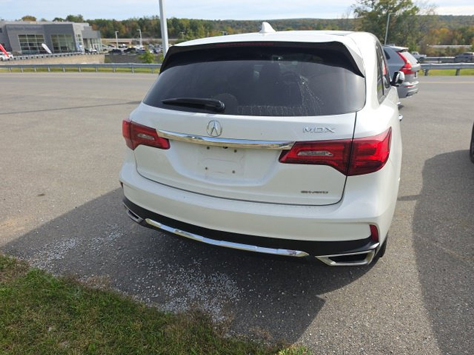 Used 2018 Acura MDX w/ Technology Package AWD/4WD image 4