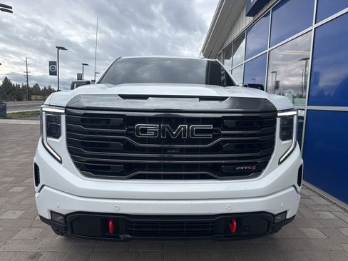 Used 2023 GMC Sierra 1500 AT4 image 6