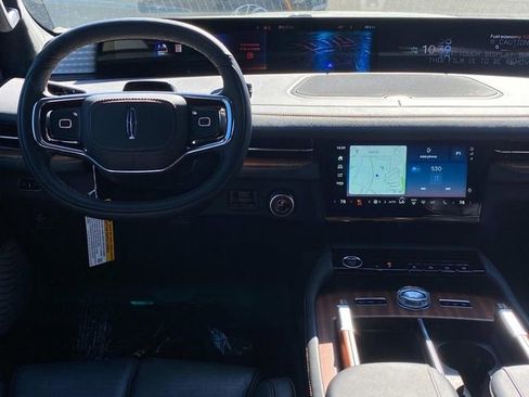 New 2026 Lincoln Navigator L Black Label AWD/4WD image 6