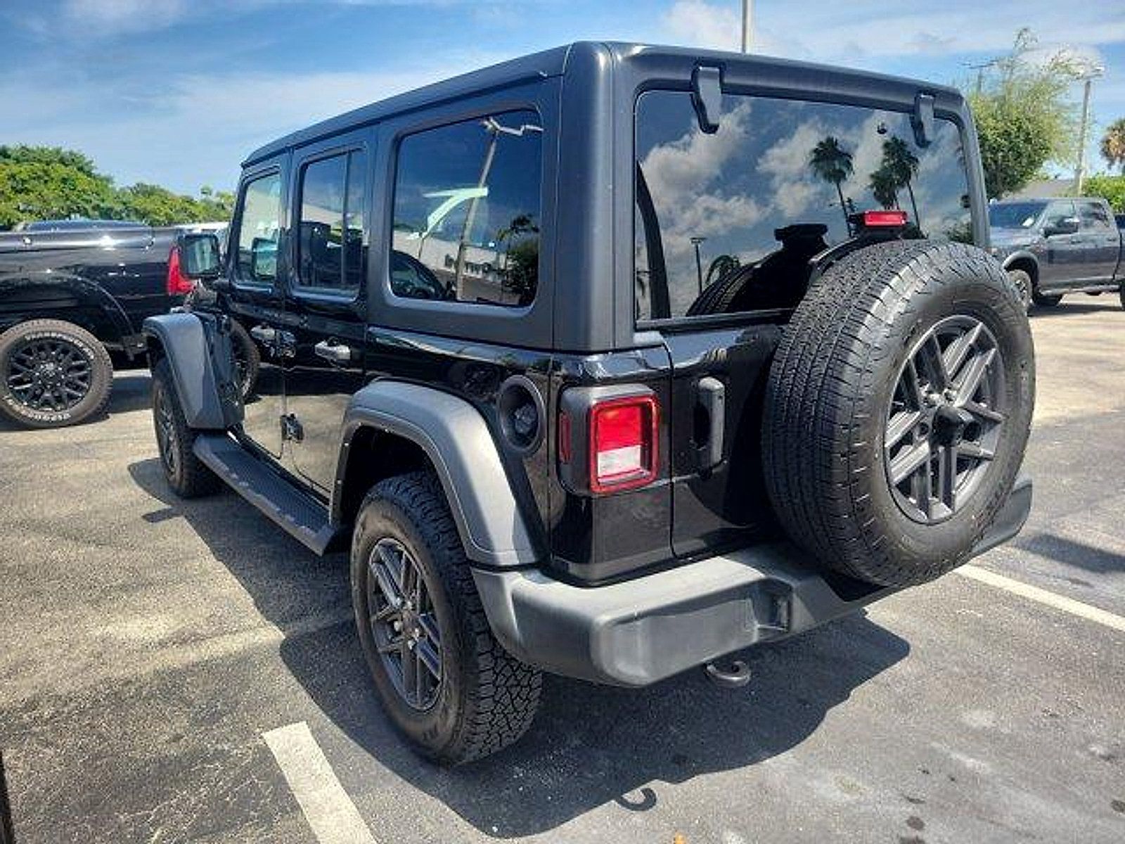 Certified 2024 Jeep Wrangler Unlimited Sport AWD/4WD image 5