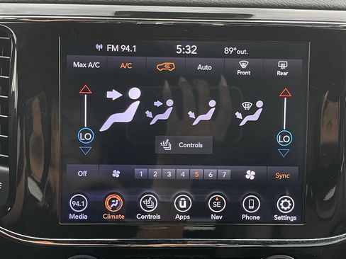 Used 2021 Jeep Grand Cherokee Limited RWD image 30