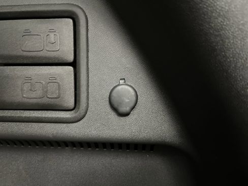 Certified 2023 Chevrolet Equinox LT image 29