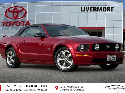 Used 2005 Ford Mustang GT Premium image 1