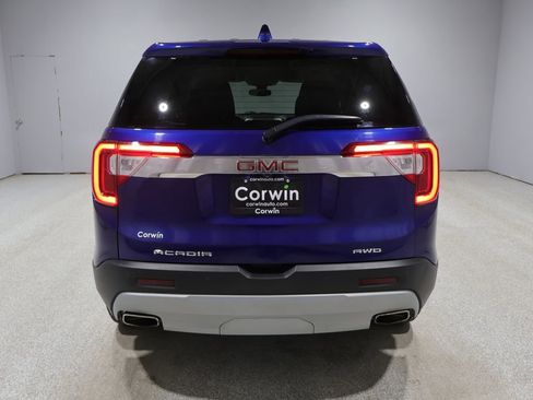 Used 2023 GMC Acadia SLE image 3