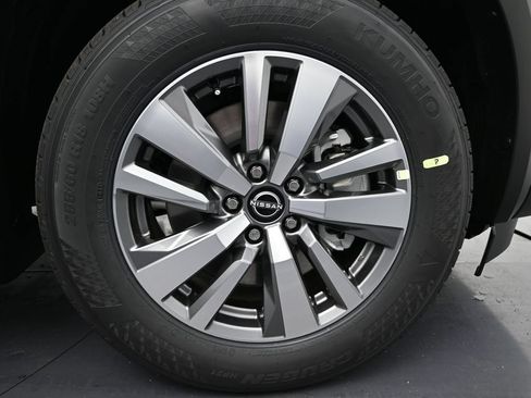 New 2026 Nissan Pathfinder SL FWD image 6