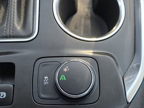 Used 2019 Chevrolet Traverse LT w/ LPO, Floor Liner Package FWD image 31