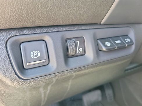 Used 2023 GMC Acadia Denali w/ Trailering Package image 21