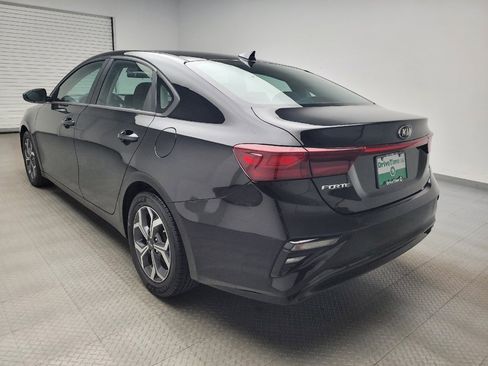 Used 2021 Kia Forte LXS FWD image 5