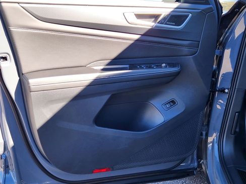 New 2026 Volkswagen Atlas Cross Sport SEL Premium R-Line image 8