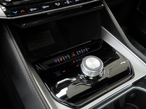 New 2026 Jeep Grand Wagoneer Limited w/ Premium Group II image 25