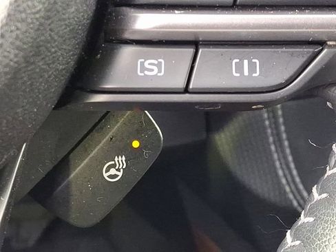 Used 2022 Subaru Forester Touring image 28