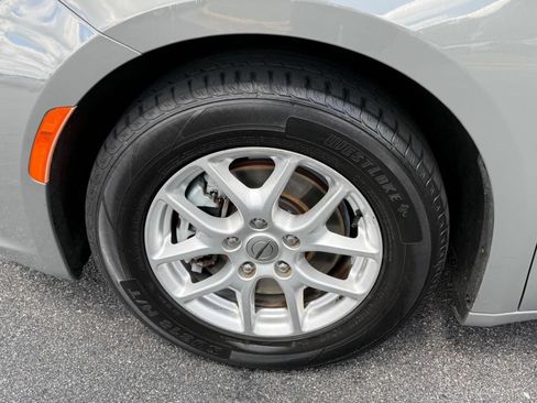 Used 2022 Chrysler Pacifica Touring-L FWD image 26