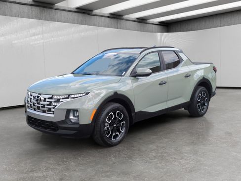 Used 2022 Hyundai Santa Cruz SEL w/ Activity Package FWD image 3