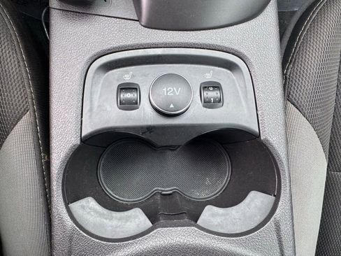 Used 2014 Ford Focus SE w/ SE Winter Package FWD image 18