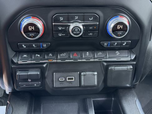 Used 2019 GMC Sierra 1500 AT4 w/ AT4 Premium Package AWD/4WD image 17