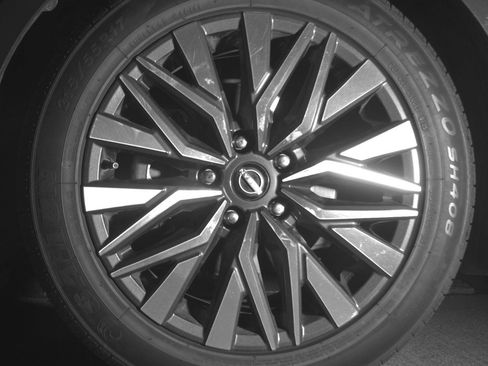 Used 2025 Nissan Altima 2.5 SV image 11