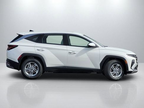 New 2026 Hyundai Tucson SE image 3