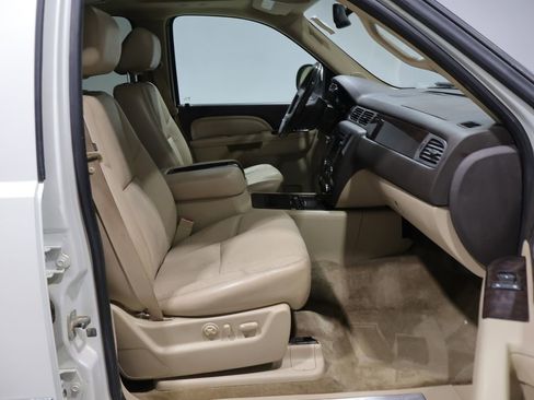 Used 2011 GMC Yukon XL Denali AWD/4WD image 23