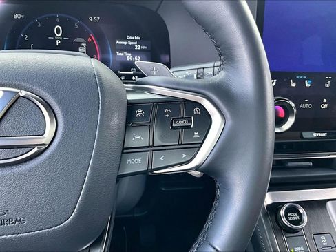 Used 2025 Lexus GX 550 w/ Accessory Package (2T) AWD/4WD image 29