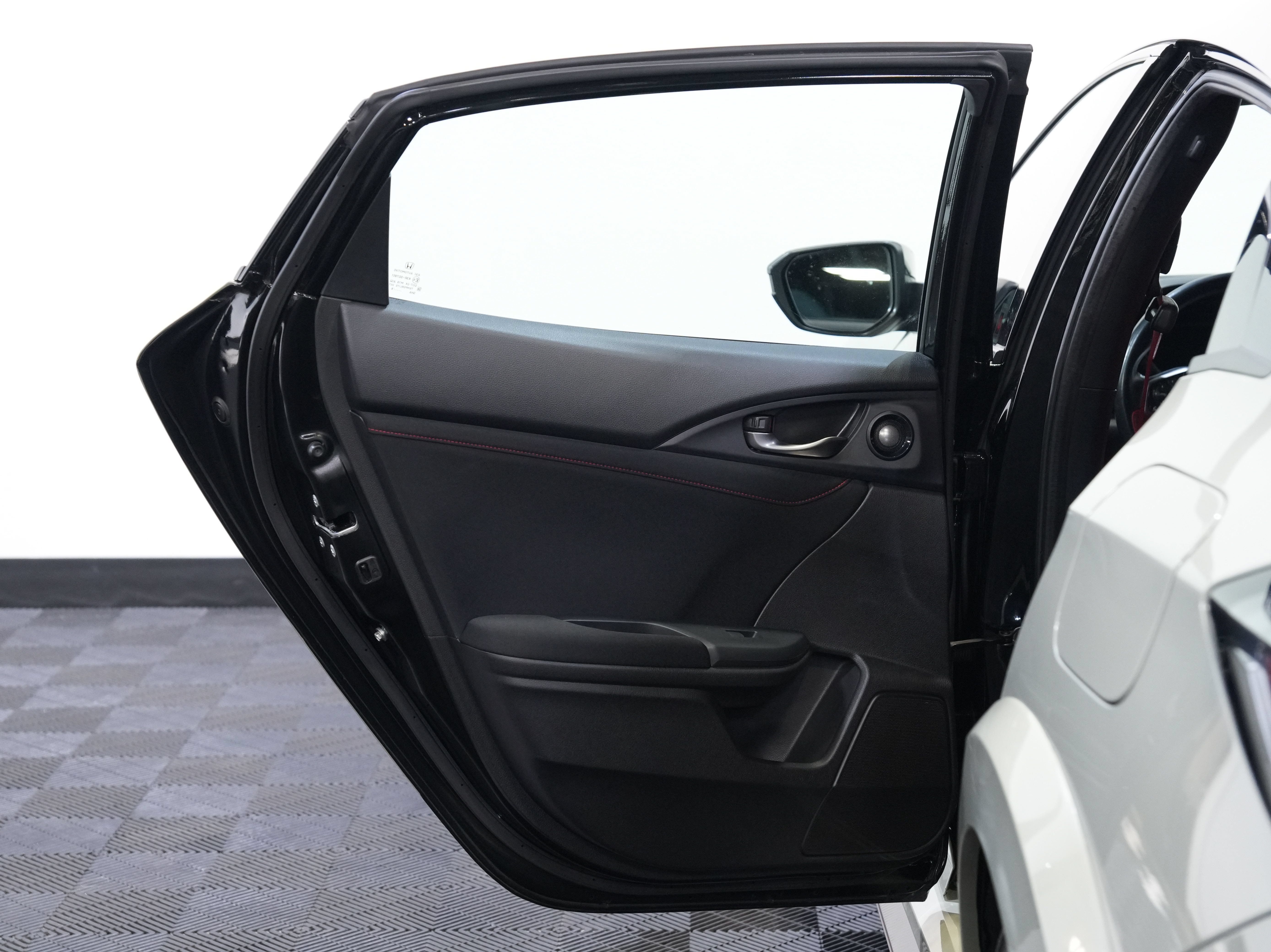 Used 2018 Honda Civic Type R image 23