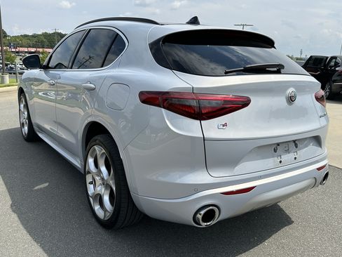 Used 2023 Alfa Romeo Stelvio Ti Lusso w/ Quick Order Package 22X Lusso AWD/4WD image 7