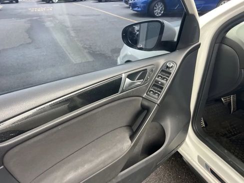 Used 2014 Volkswagen GTI Wolfsburg Edition image 37