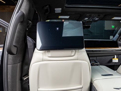 Used 2025 Cadillac Escalade Sport Platinum image 36