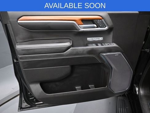 Used 2022 GMC Sierra 1500 Denali AWD/4WD image 11