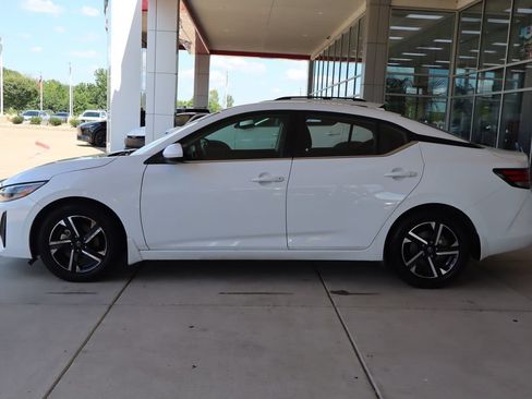 Used 2024 Nissan Sentra SV w/ All-Weather Package FWD image 4