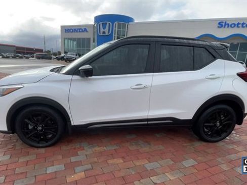 Used 2024 Nissan Kicks SR image 6