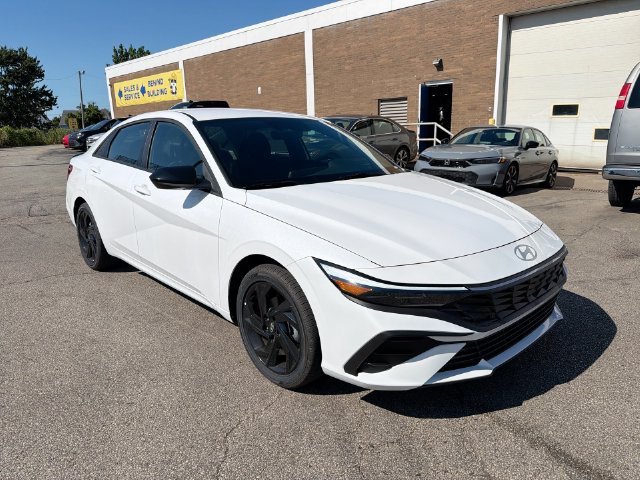 New 2026 Hyundai Elantra SEL FWD image 18