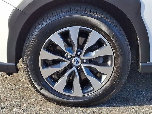 Used 2023 Subaru Outback Limited image 8