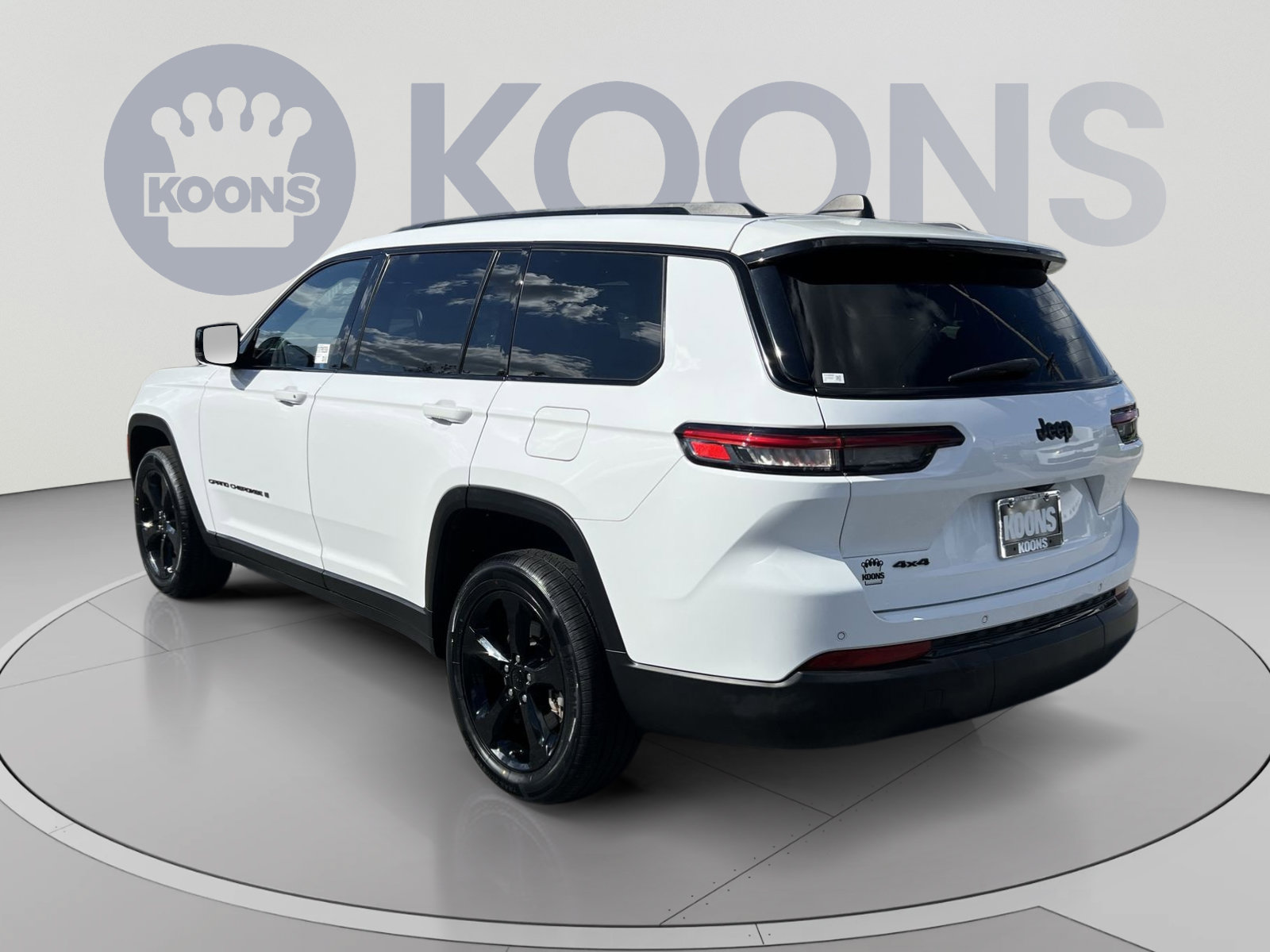 Used 2023 Jeep Grand Cherokee L Altitude AWD/4WD image 4