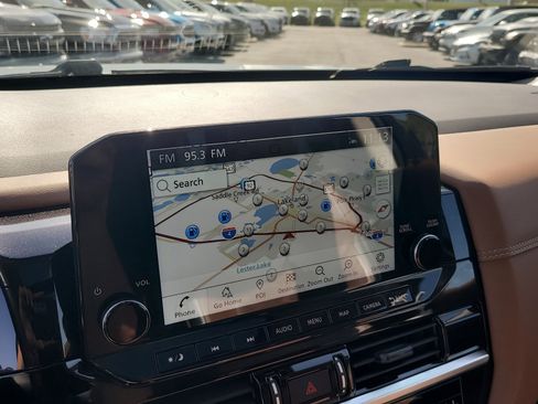 Used 2022 Nissan Pathfinder Platinum w/ Cargo Package image 23