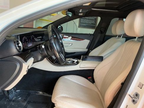 Used 2020 Mercedes-Benz E 350 Sedan image 17