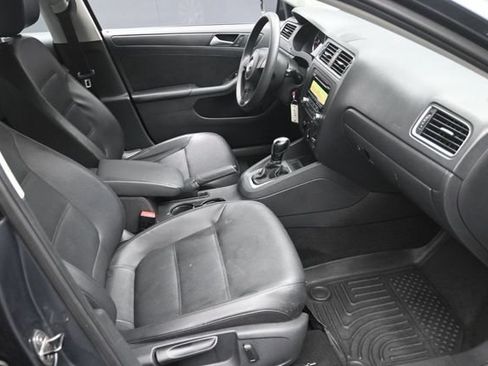 Used 2014 Volkswagen Jetta SE FWD image 27