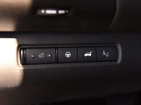 New 2026 Nissan Pathfinder Platinum image 12