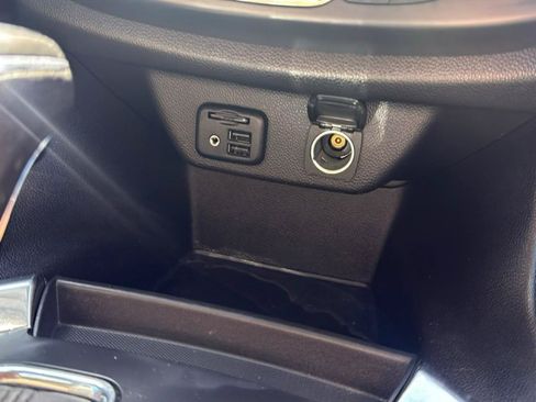 Used 2020 Chevrolet Traverse RS FWD image 27