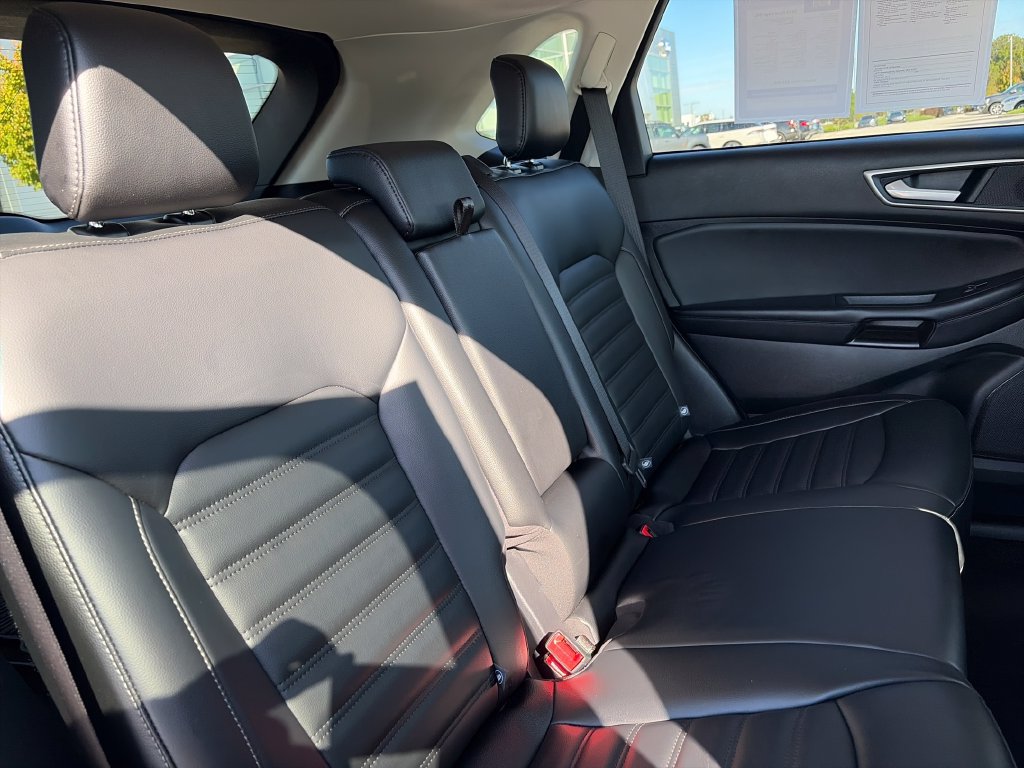 Used 2024 Ford Edge SEL w/ Convenience Package AWD/4WD image 32