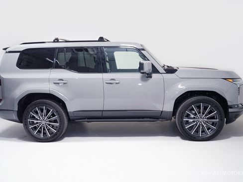 Used 2026 Lexus GX 550 w/ Cold Area Package AWD/4WD image 3