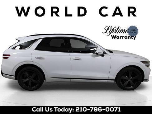 Used 2025 Genesis GV70 3.5T Sport w/ Sport Prestige Package AWD/4WD image 8